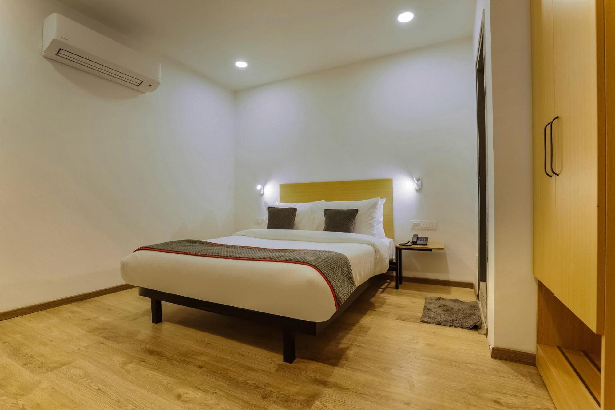 Townhouse Prithvi Resort Near Phoenix Palassio Lucknow Buitenkant foto